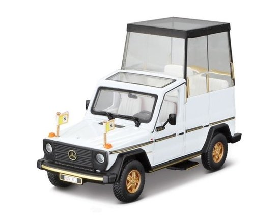 Mercedes 230 GE, weiss, papamobile 2010